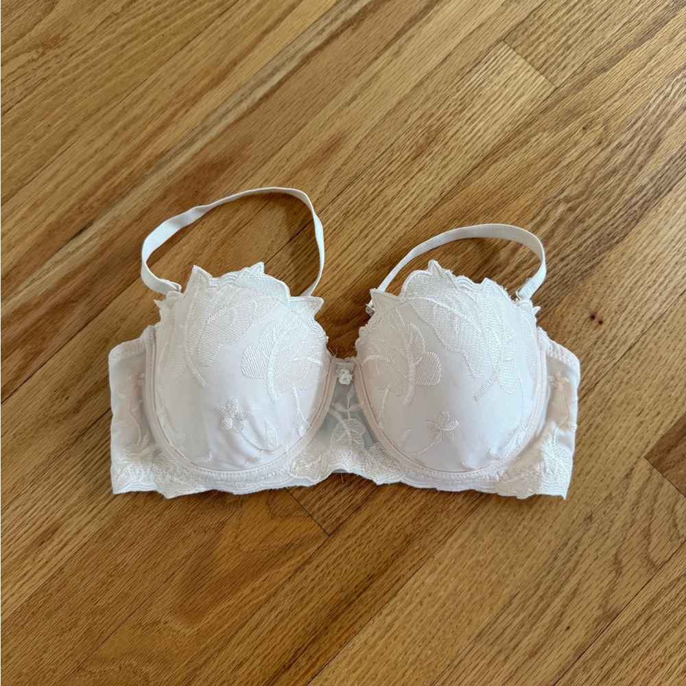 Vintage light pink lace push up bra gorgeous